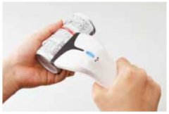 采用了觸控讀取，操作極為簡單